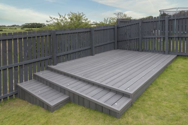 Cost of Vinyl Deck Construction in Fayetteville